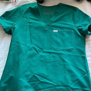 Figs forest green Catalina top